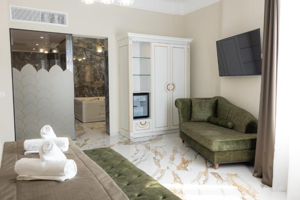 Люкс Deluxe в Modern Luxury Hotel