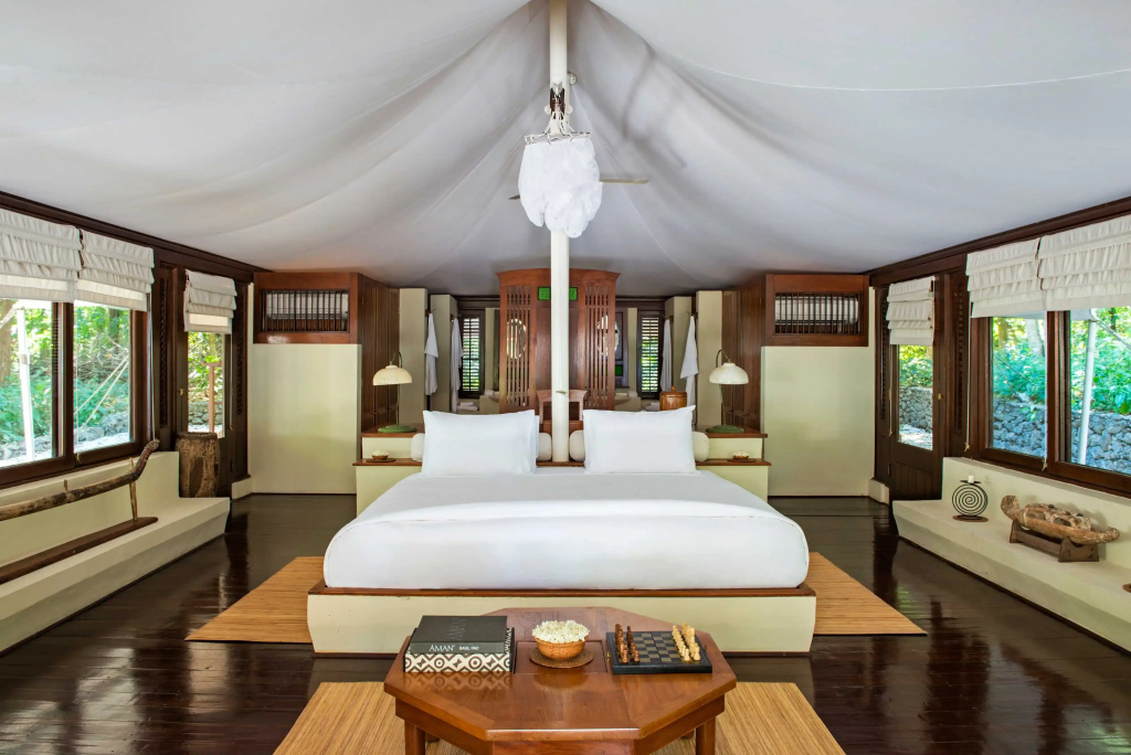 Tent with ocean view