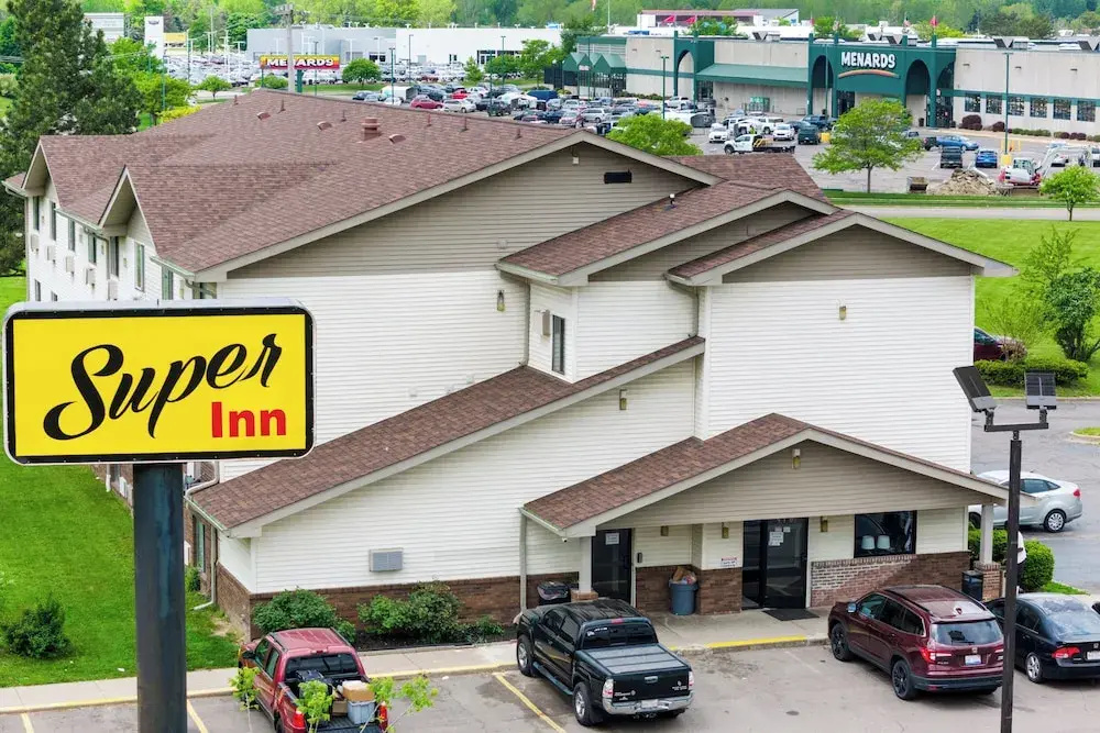 Super Inn by OYO Lansing MI — фото 2