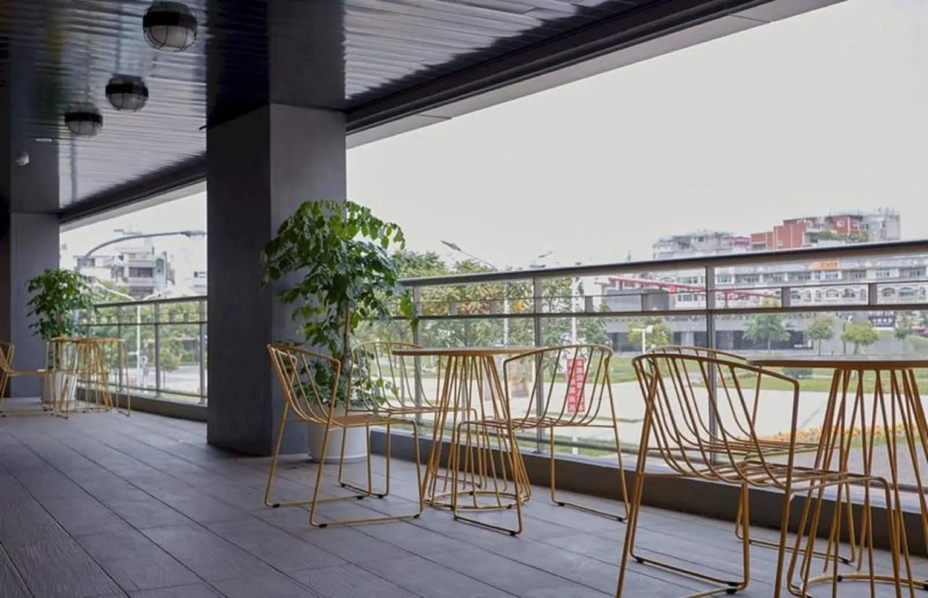 Balcony & Terrace
