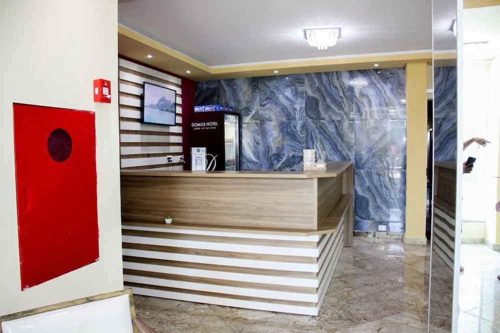 Lobby & Reception