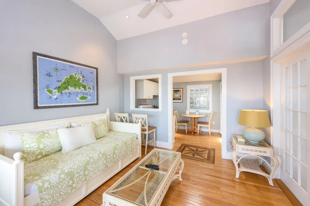 Suite with ocean view