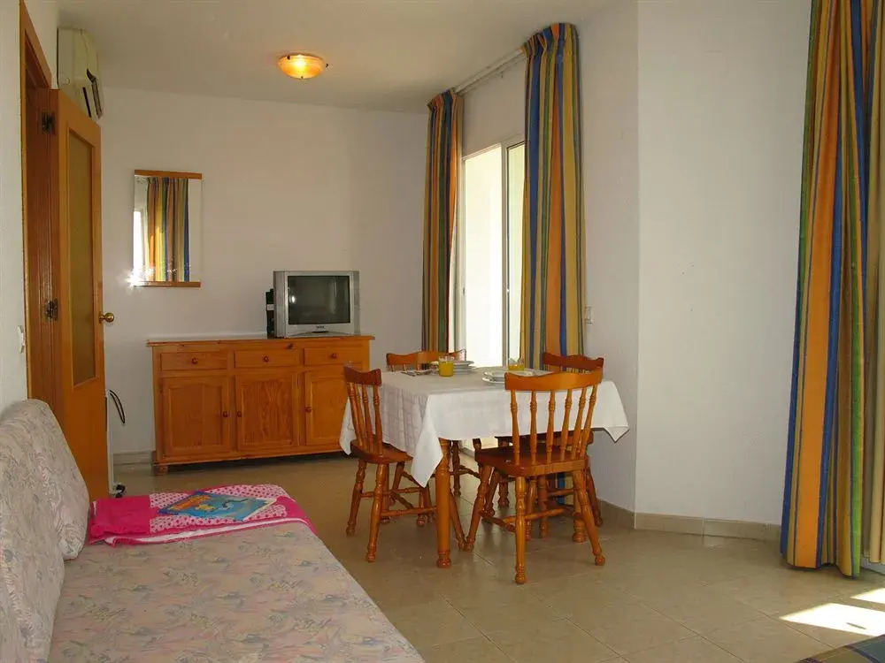 Apartamentos Playamar by null