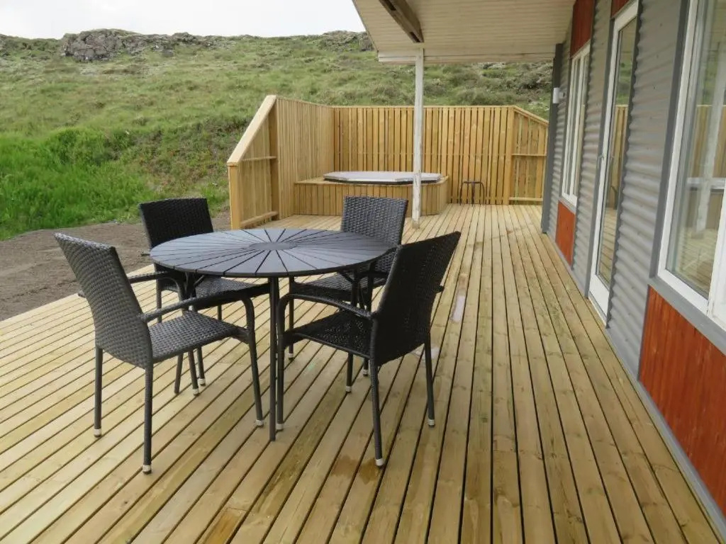 2 Bedrooms Cottage