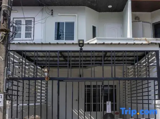 Zen Haus (Newly furbished home with 5 min to Onnut BTS)