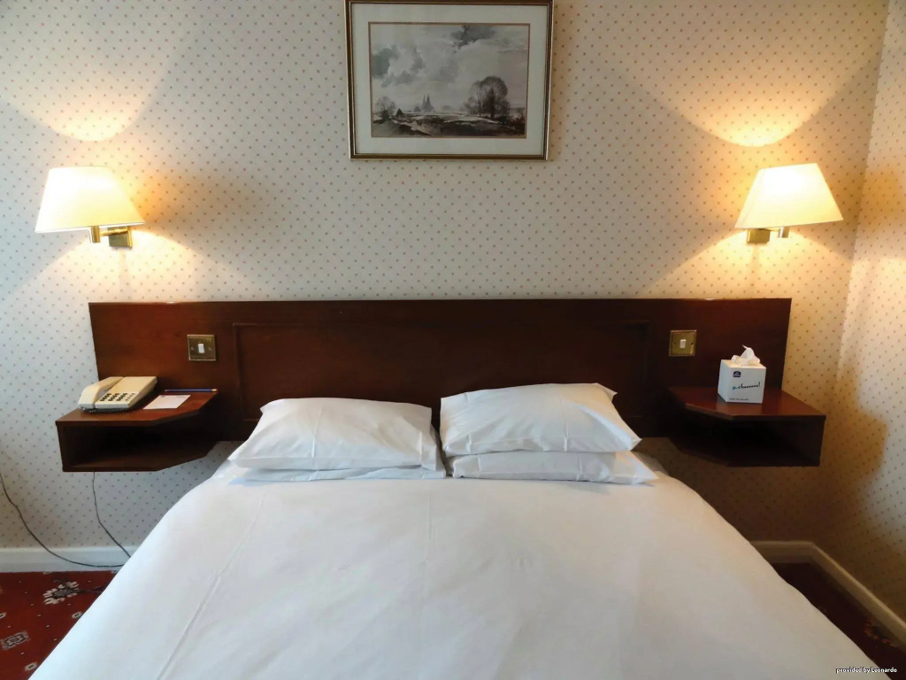 OYO Stade Court Hotel - Général
