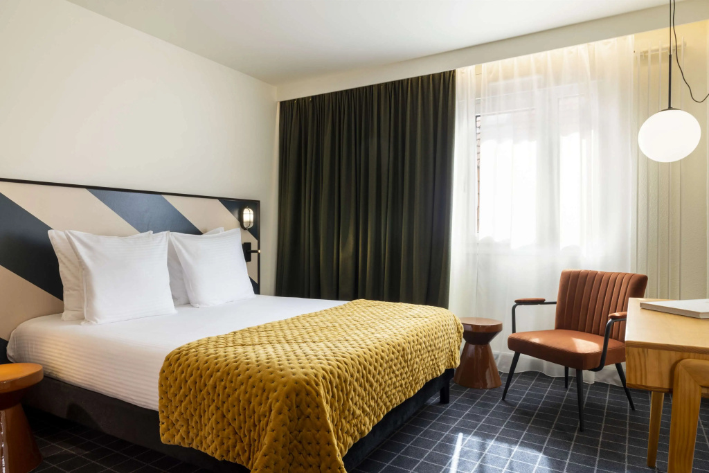 Classic Double room (full double bed)