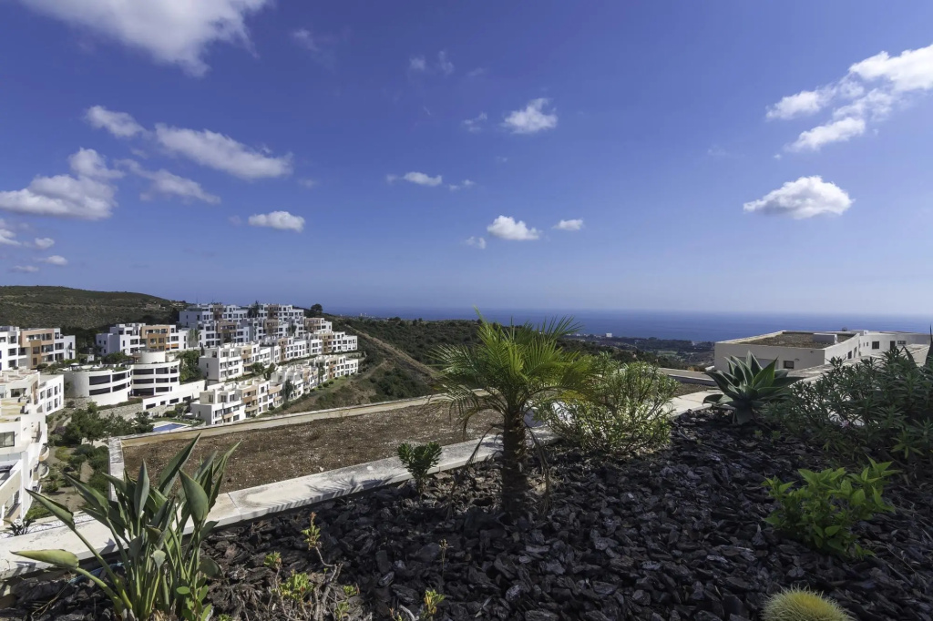 28039 - Great penthouse near beach
