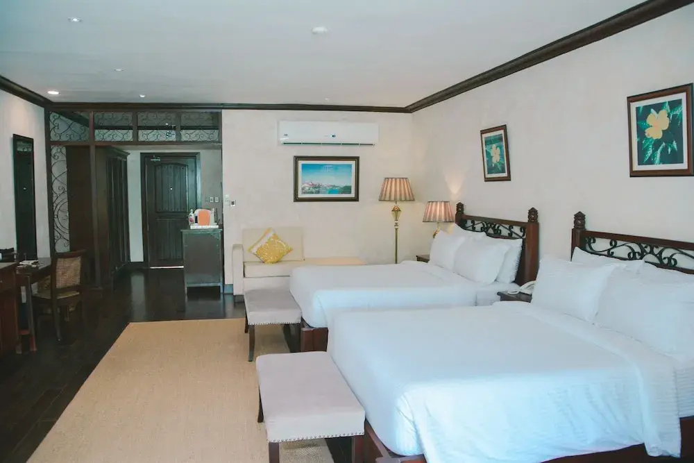Suite with bay view