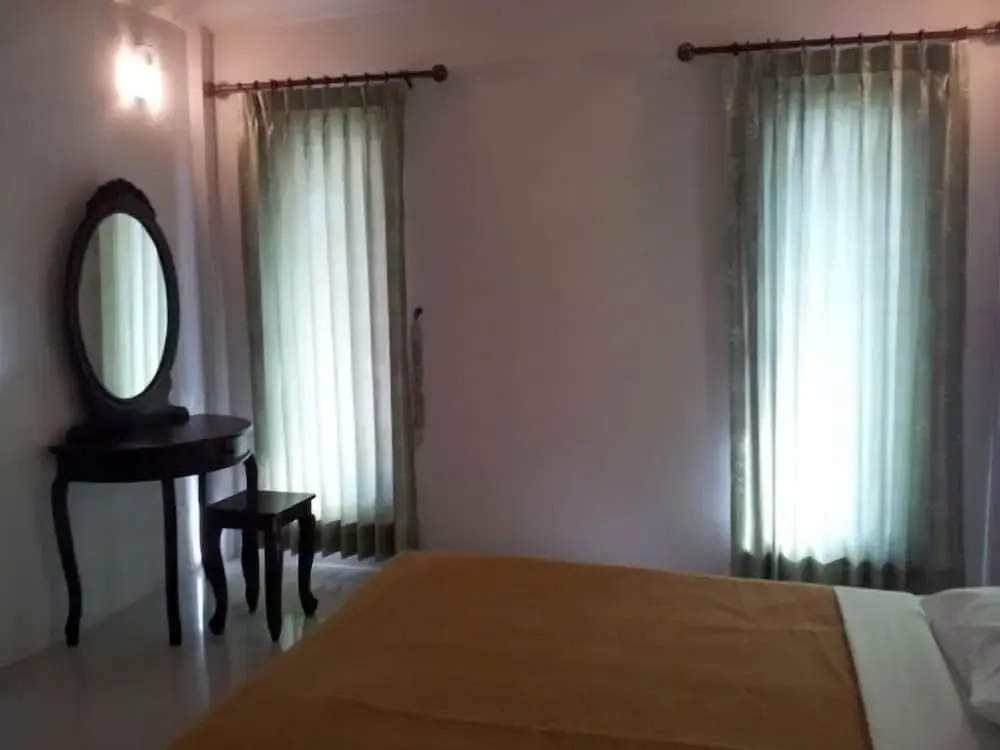 Superior Double Cottage with balcony (full double bed)