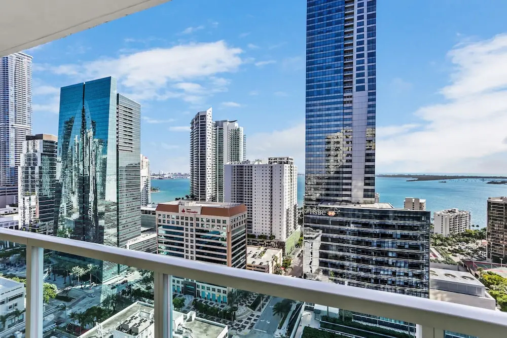 Lyx Suites at One Broadway