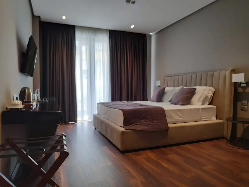 Comfort room