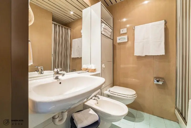 Garden Hotel - Chambres