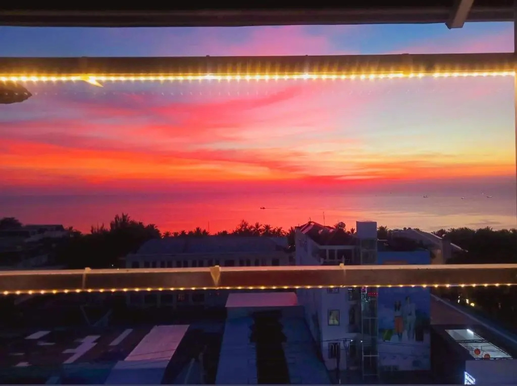 Deluxe Double room with partial sea view (full double bed)