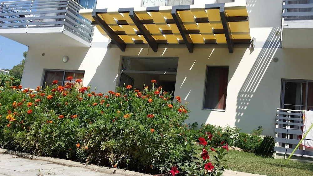 Aparthotel Vila Tufi
