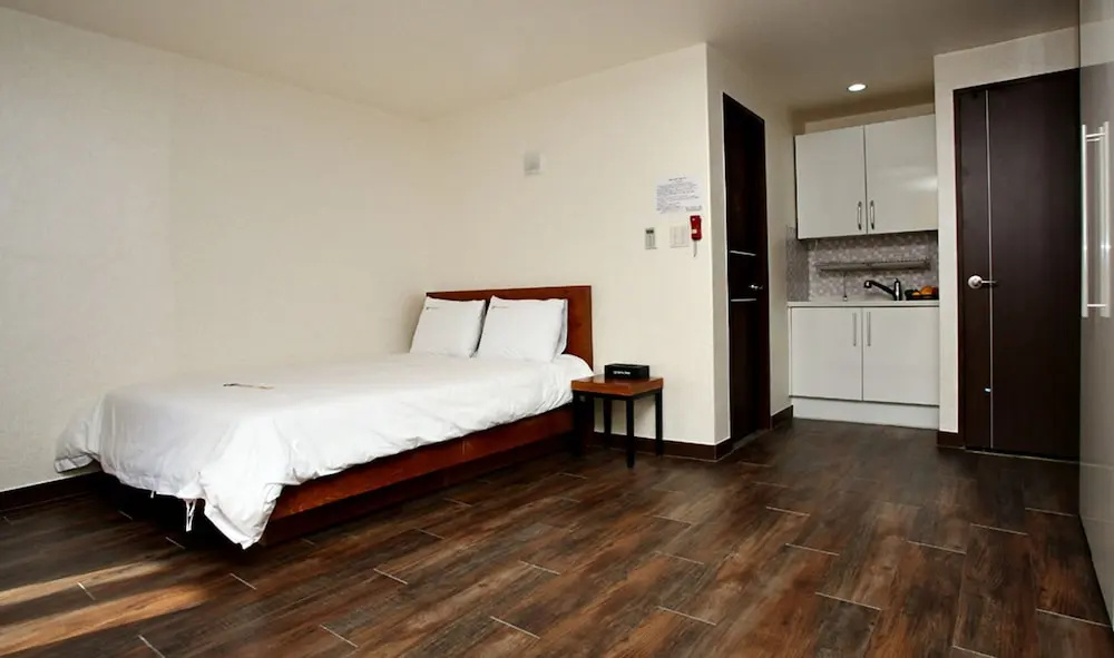 Superior Double room (full double bed)