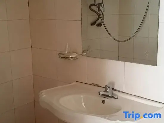 Shanghai Futian Hotel