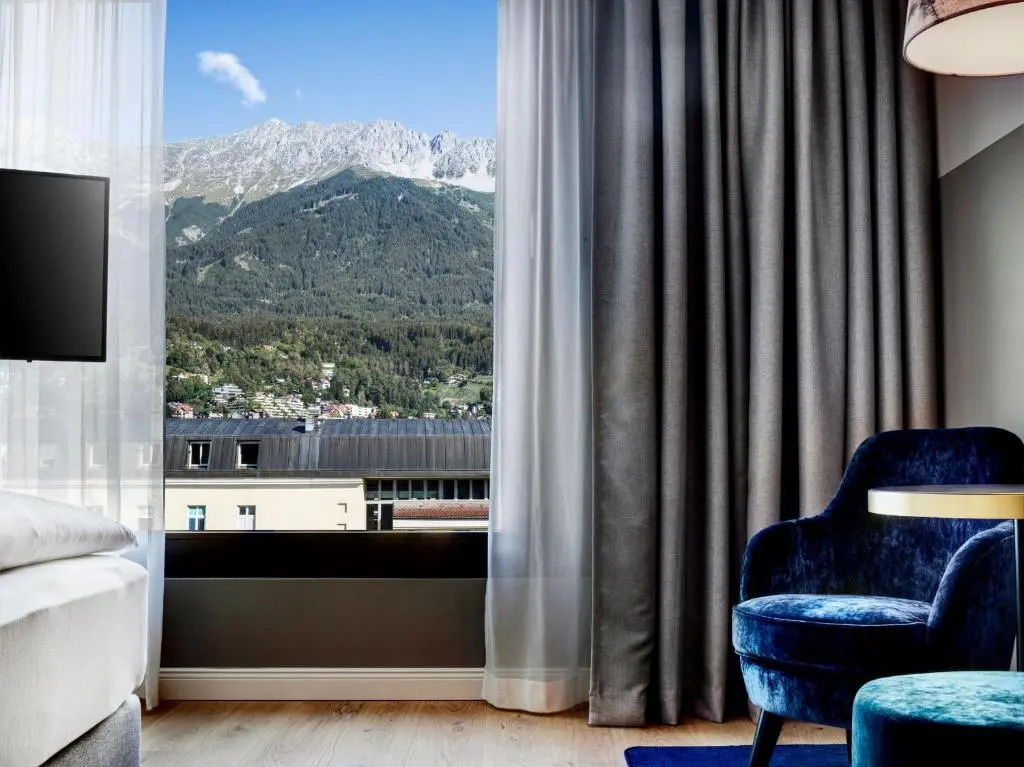 Standard Double room with mountain view (full double bed)