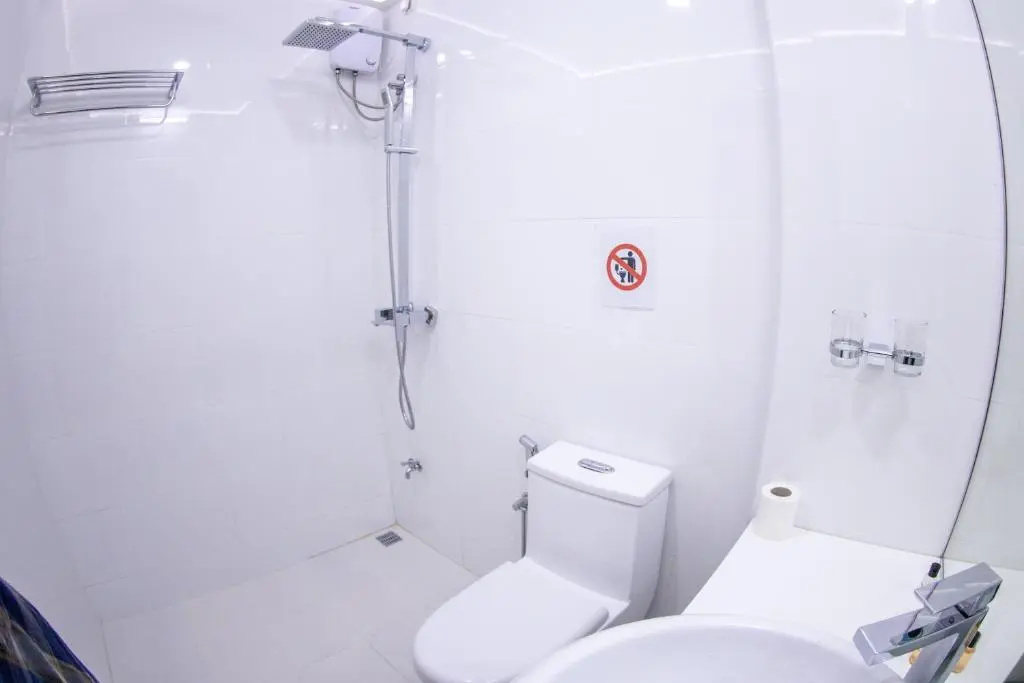 Deluxe Double room (full double bed)