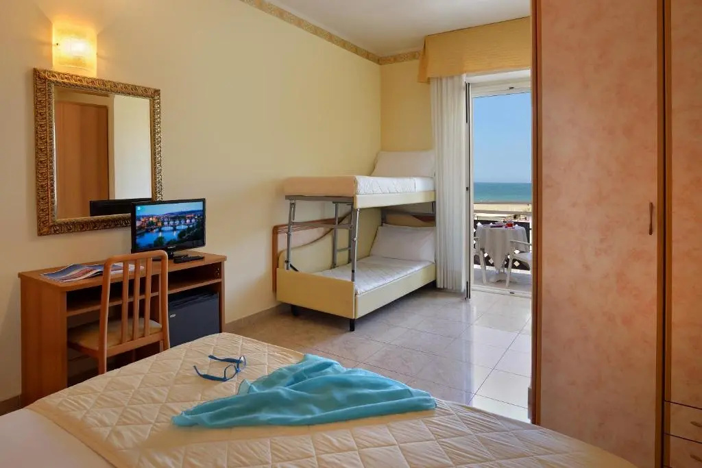 Standard Quadruple room