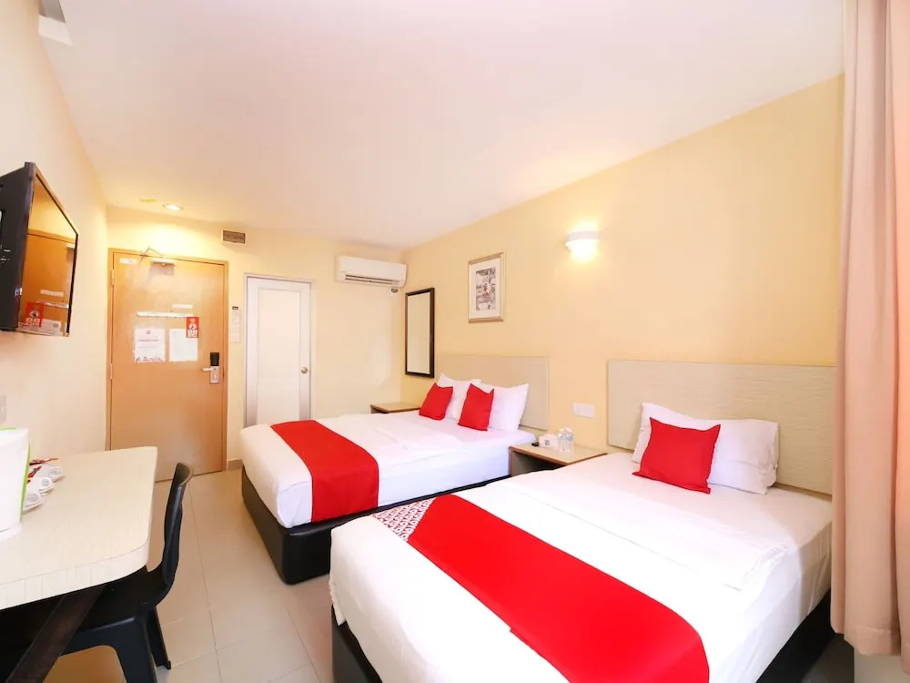 Seven Days Hotel