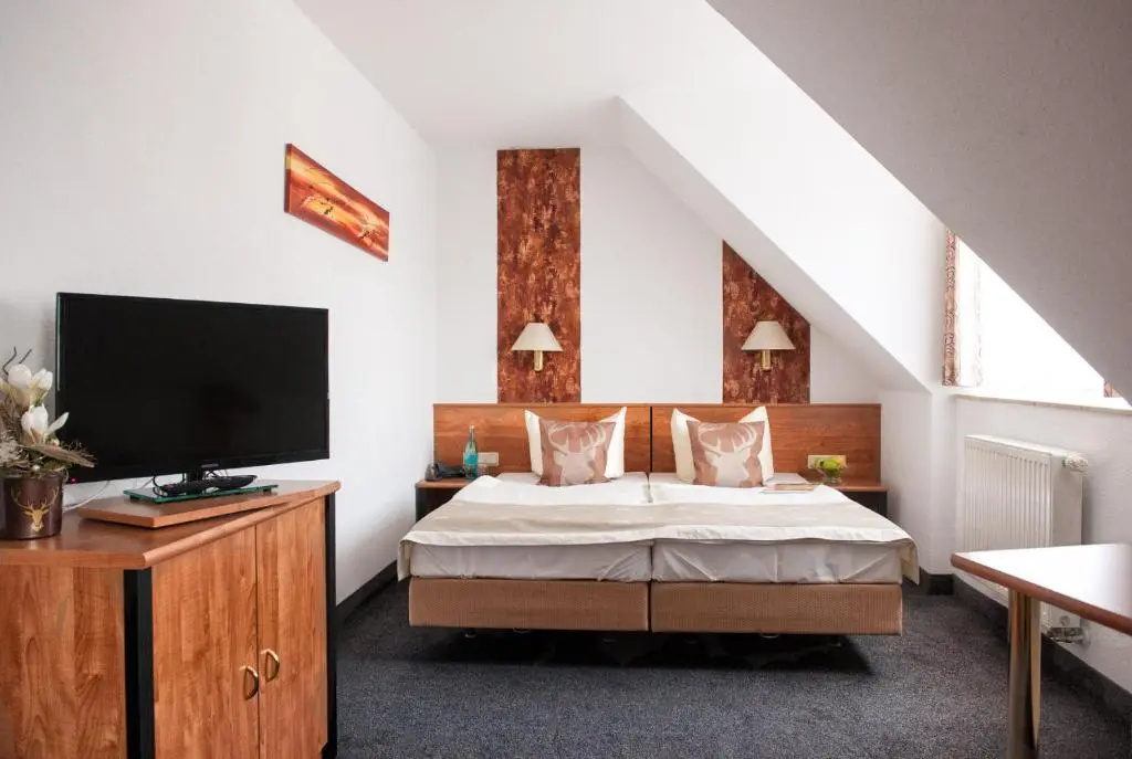 Hotel & Restaurant Zum Hirsch - Chambres