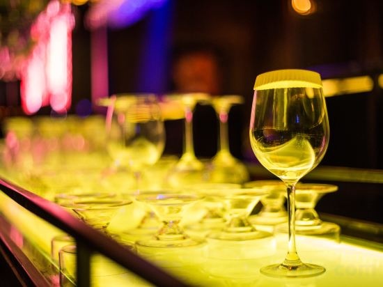 Food & Beverage
