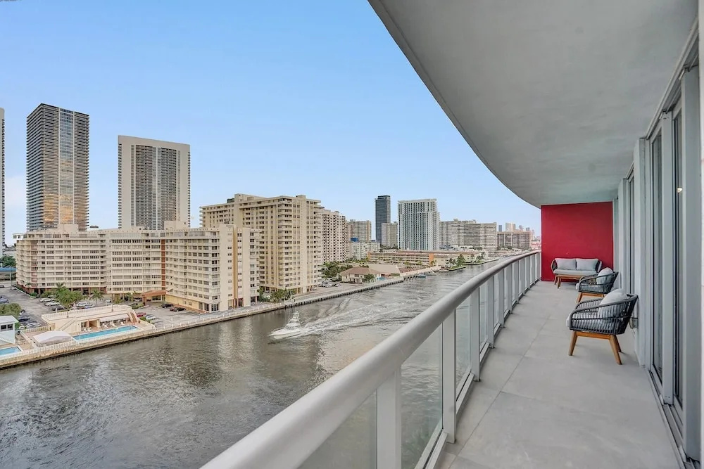 Luxury 3Bd Apartment Beachwalk