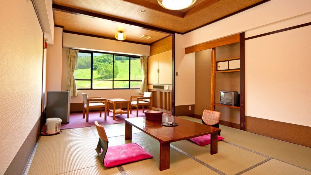 Standard room with mountain view