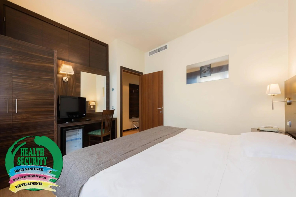 Отель TIME Onyx Hotel Apartment в Дубае