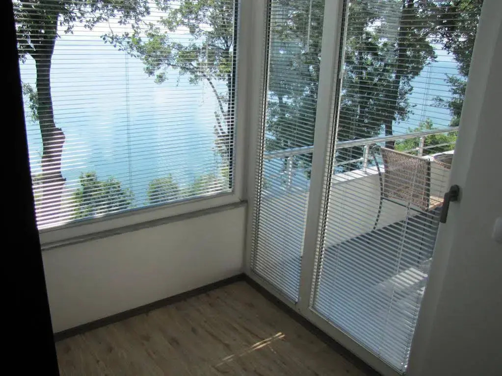 Golden Sunset Apartments - фото 6