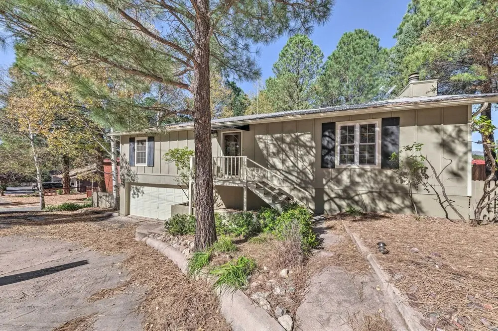 Ruidoso Getaway w/ Deck, Golf Course Views!