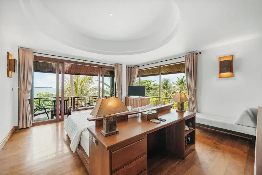 Deluxe Double room (full double bed)
