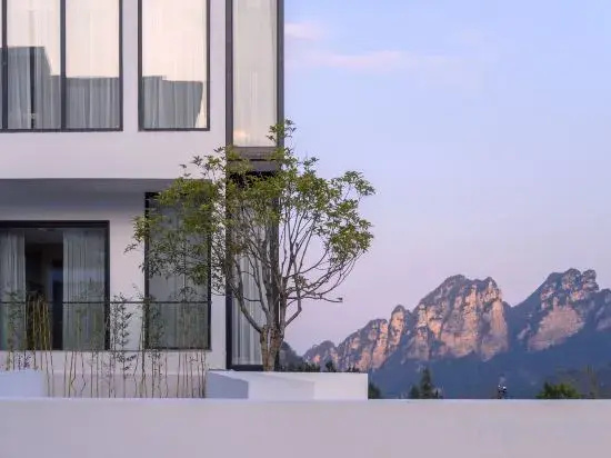 XMAN Sunrise Peaks Resort