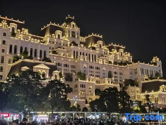 Manster Yaju Boutique Stay (Guiyang Fangyuanhui Dolphin Plaza)