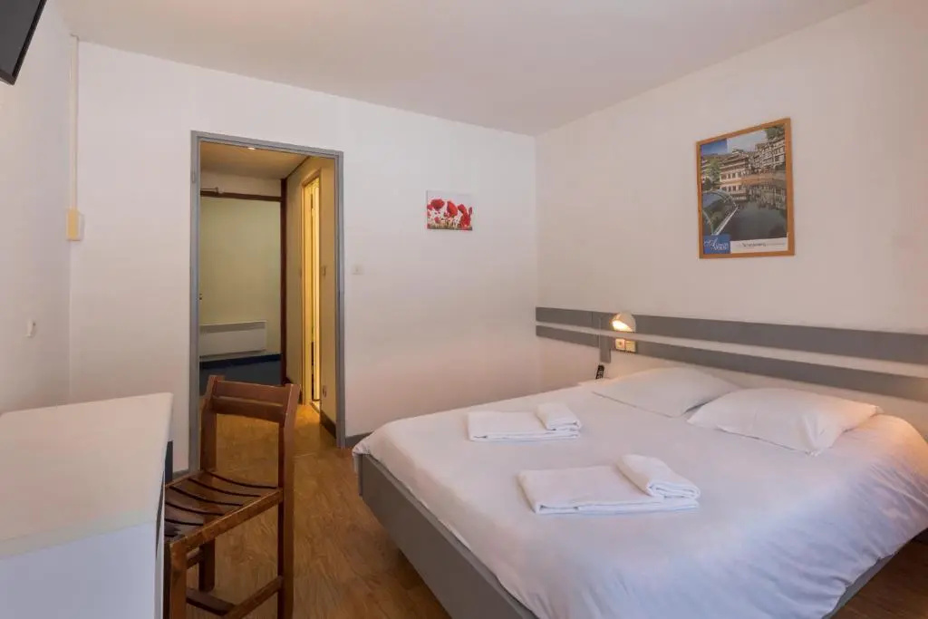 Standard Double room (full double bed)