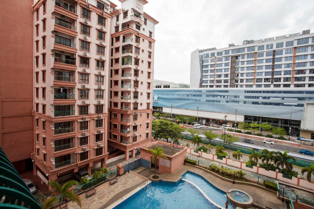 Marina Vacation Condos @ Marina Court Resort Condominium