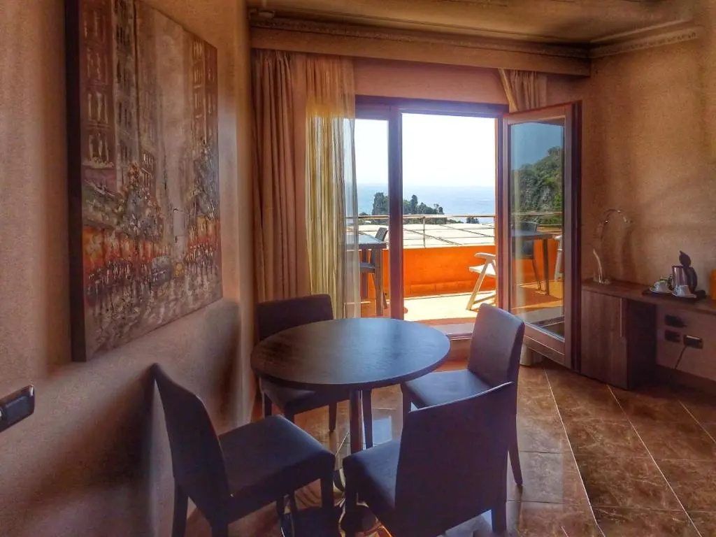 Standard Family room with partial sea view