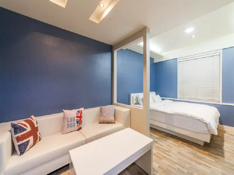 Deluxe Double room (full double bed)
