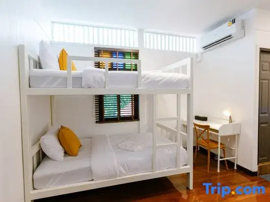 Standard Double Duplex room (twin beds)