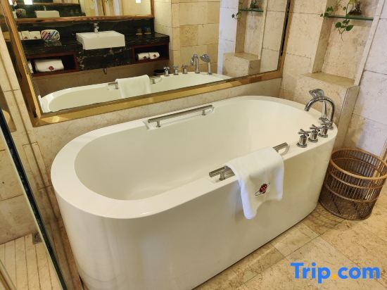 Семейный номер Standard в Country Garden Silver Beach Hotel