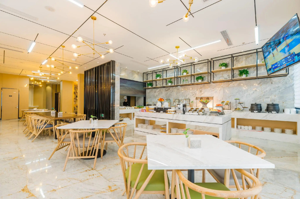 Food & Beverage
