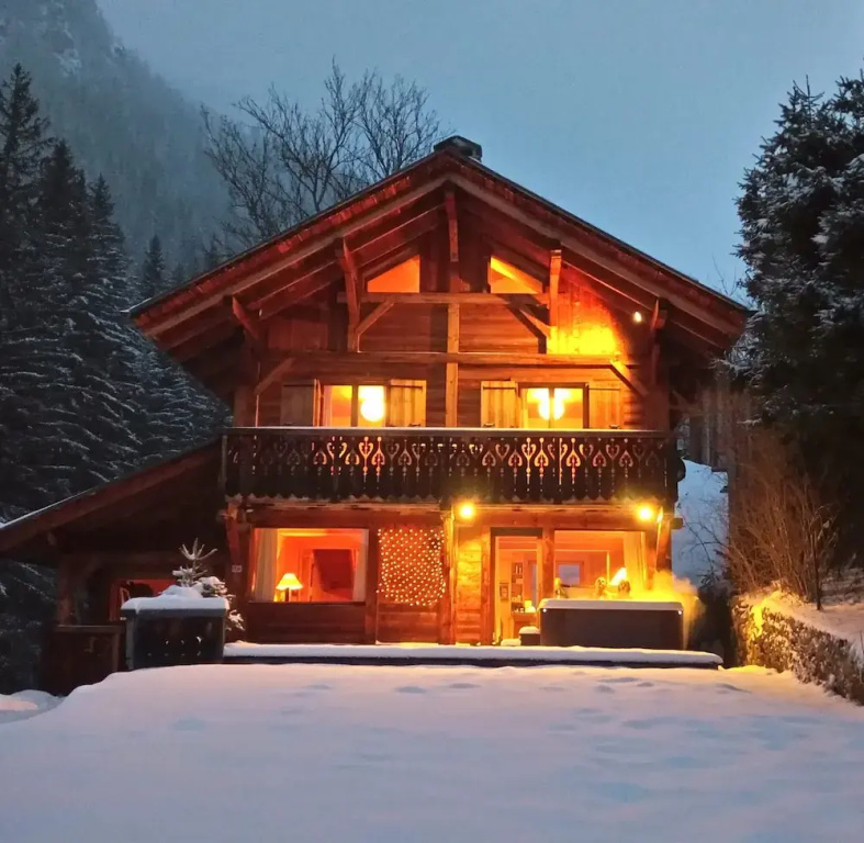 Voir la photo 1 — Chalet Scierie - Luxury Chalet With hot tub