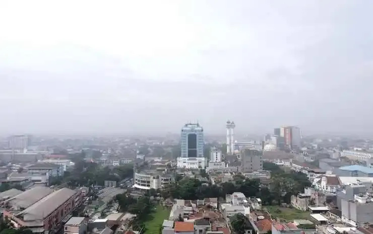Homey and Simply 3BR Apartment at Braga City Walk By Travelio