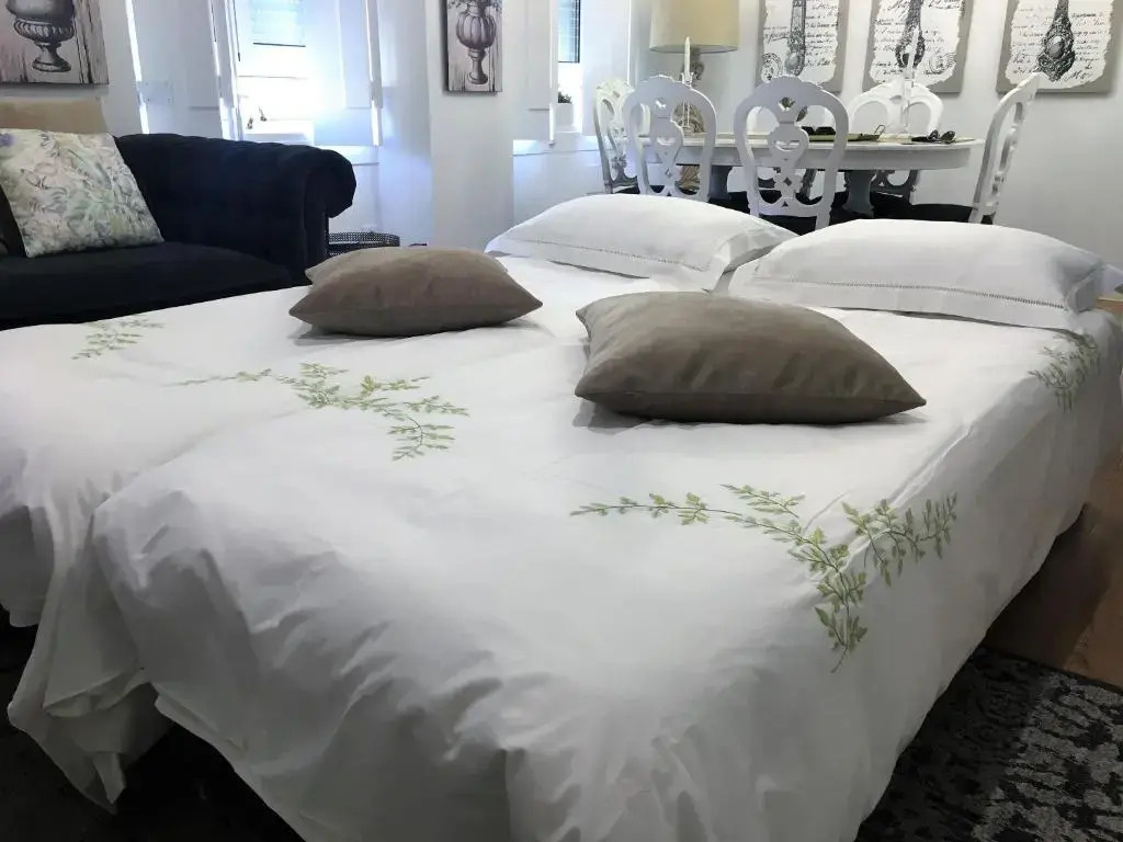 3 BR Home Kitchen Sleeps 4