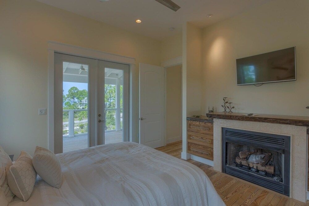 Port Side Manor — 5