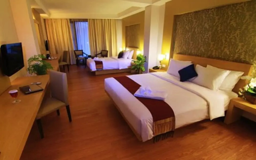 The Axana Hotel — 4
