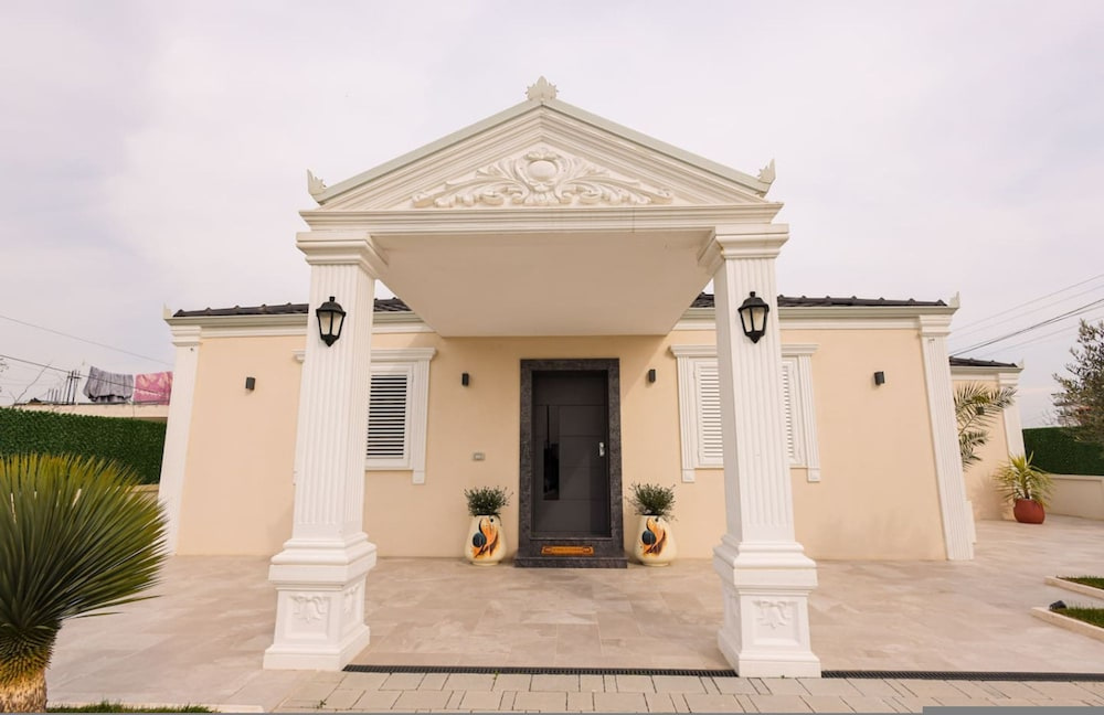 Villa Royale in Durr s