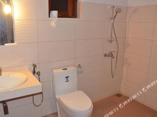 Airport Villa