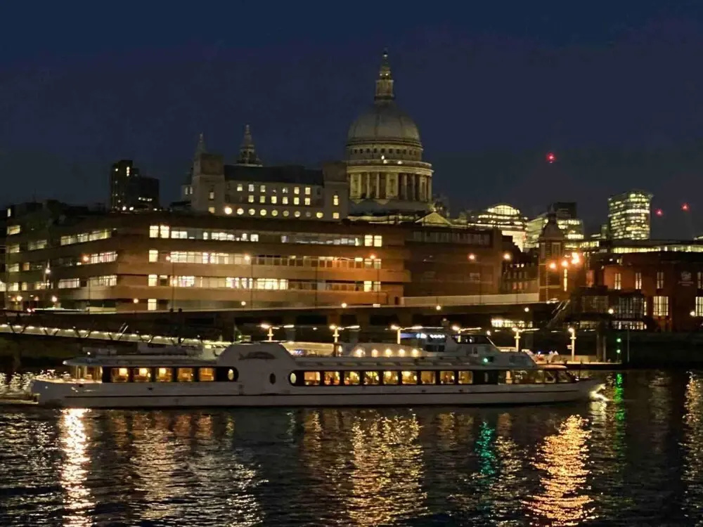 Remarkable Apartment Near London Tower Bridge